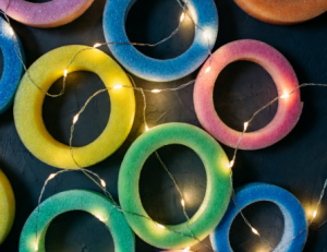 Slice Pool Noodles into Rings and Wrap Them with String Lights — You’ll See Why This $10 Hack Is Going Viral (And Why Everyone Over 40 Is Obsessed)