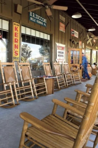 I Ate at Cracker Barrel for Years – Then I Finally Noticed These Hidden Details That Changed Everything