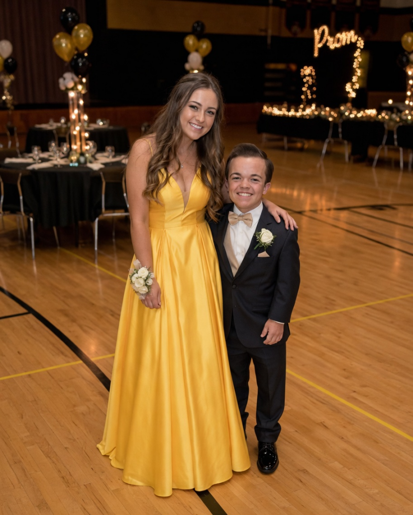 The Cruel Classmates Who Mocked My Tiny Boyfriend at Prom – Until Our Teacher Stopped the Music and Delivered a Reality Check That Changed Everything