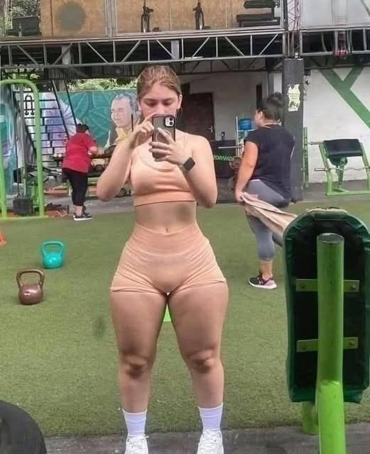 What Your Leg Shape Reveals About Your Secret Personality and Love Life