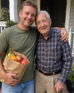 The Secret Suitcase I Spent 12 Years Caring for My Elderly Neighbor—But His Final Gift Left Me Shaking in Terror