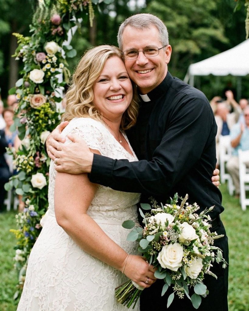 The Pastor’s Secret Key – Why My New Husband Locked a Nightstand Drawer on Our Wedding Night to Reveal a Chilling Confession